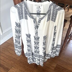 Women's Black and Navy Blue Patterned Top